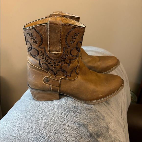 1/2 OFF Women’s COWGIRL Boots - Picture 2 of 9